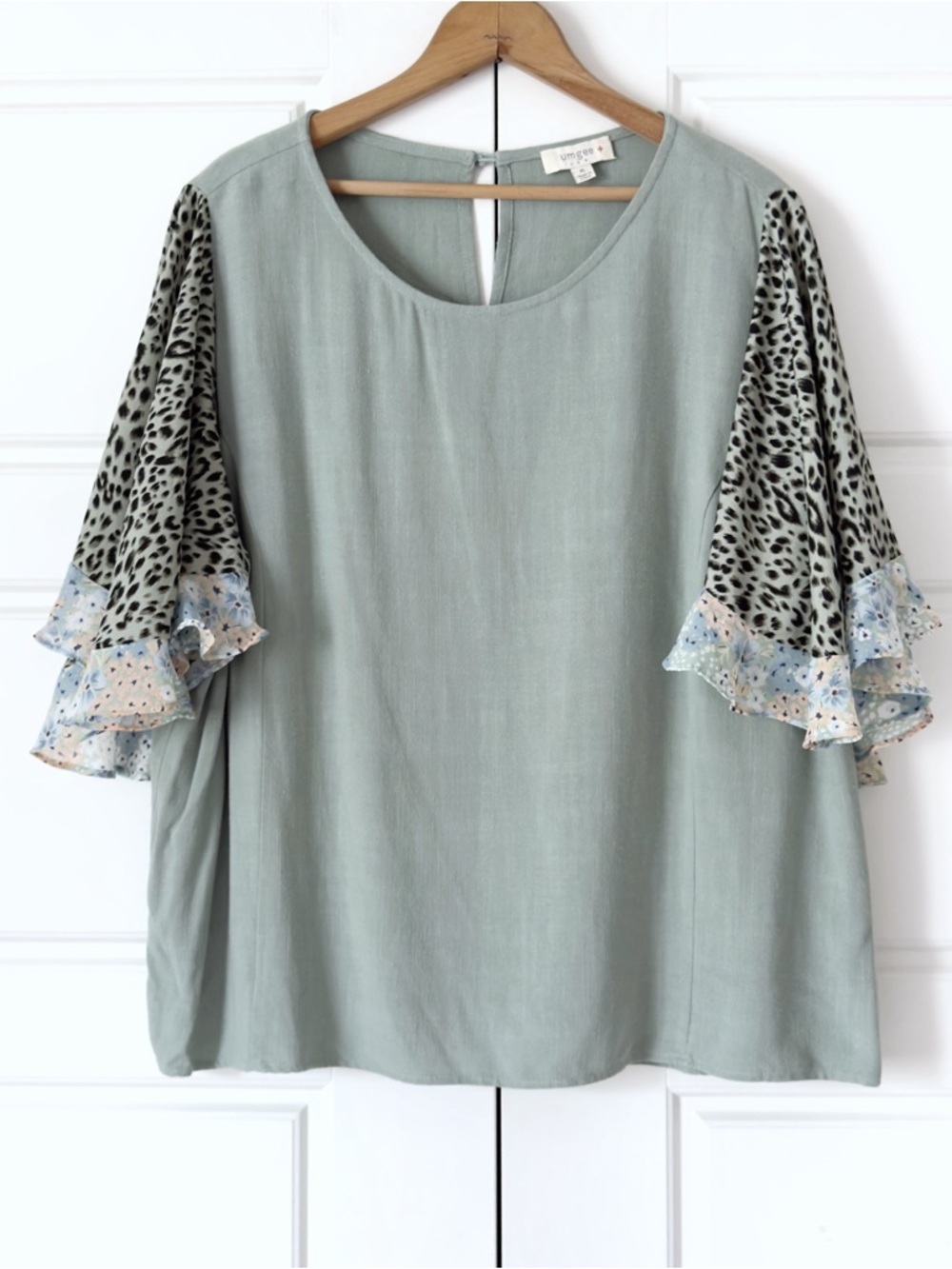 Umgee Boho Linen Blend Top XL Green Animal Print Leopard Floral Bell Sleeves